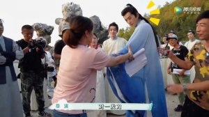 легко поднимать Сан Ци! Милый корги, как пархание? [Студентка прибывает в Император кий колледж.