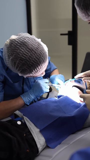 Ждём вас на приеме: +7 (495) 198-10-00 #стоматологмосква #стоматолог #лечениезубов #детскийприем