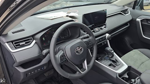 Rav4 24г2.0ат4WD4225т.рновый из Китая