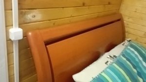 Обзор деревянного домика на даче.