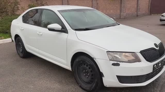 Автомобиль Skoda Octavia в автосалоне Аврора в Симферополе (3454)