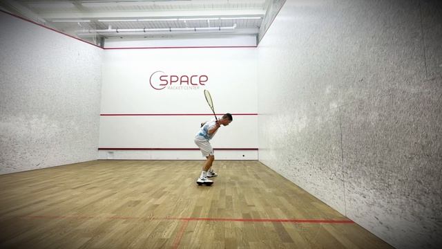 СКВОШ. Драйв в передней зоне справа 3