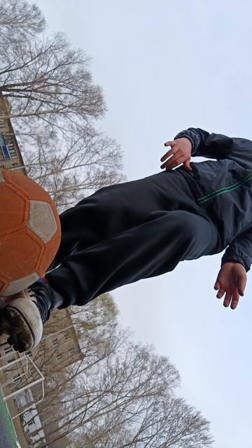 научим делать пас