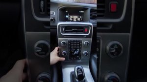 Volvo V60 Cross Country 2016год 2вид.mp4