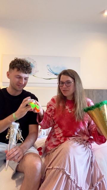 Как тебе подарочки?🎭💃