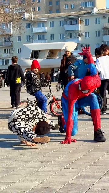 Spider-Man didn't expect this #spiderman