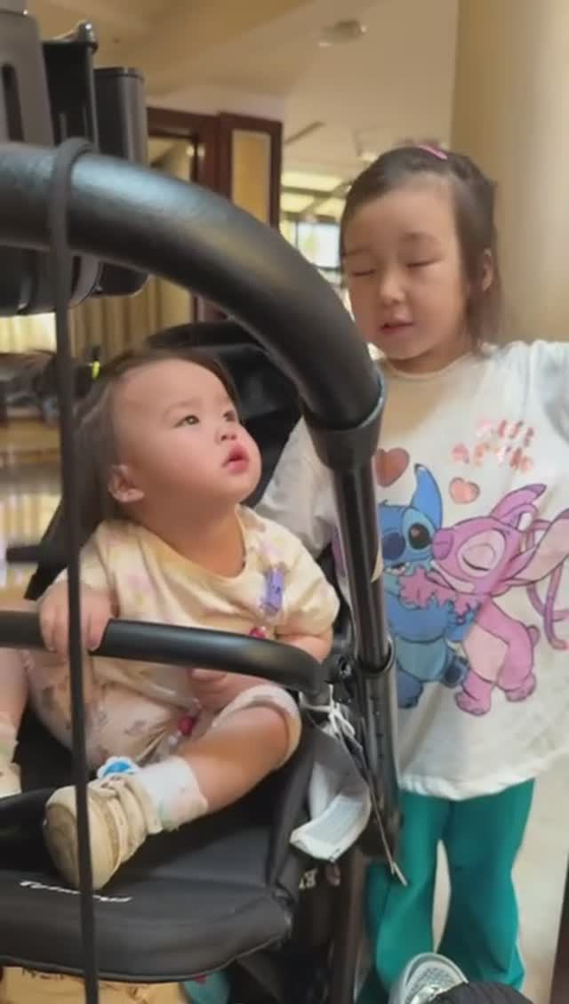 Внуки мои. Детство. Айару. Айлана.  #путешествие #круиз #семья #саяхат #демалыс #отдых #отпуск