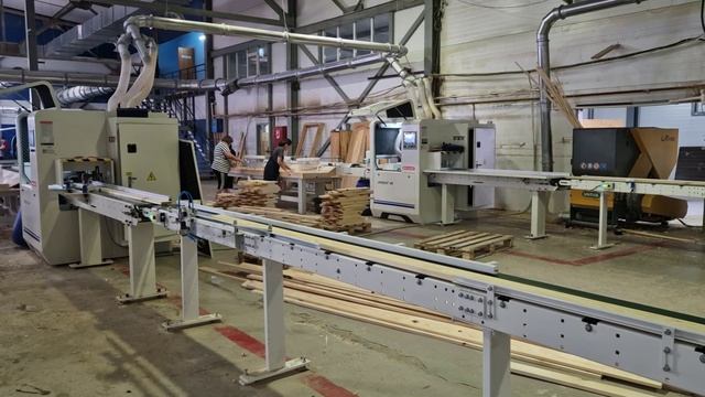 Сканеры Quadro команды KnotInspector на производстве сращенного и цельноламельного мебельного щита