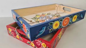 Лотки  для торговли пирогами с зайчатиной и др. начинками:)