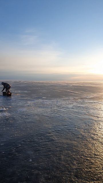 Подледная рыбалка на Байкале