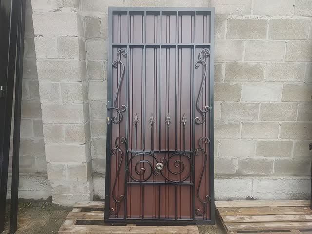 Калитка кованая прямая обшитая профлистом.mp4