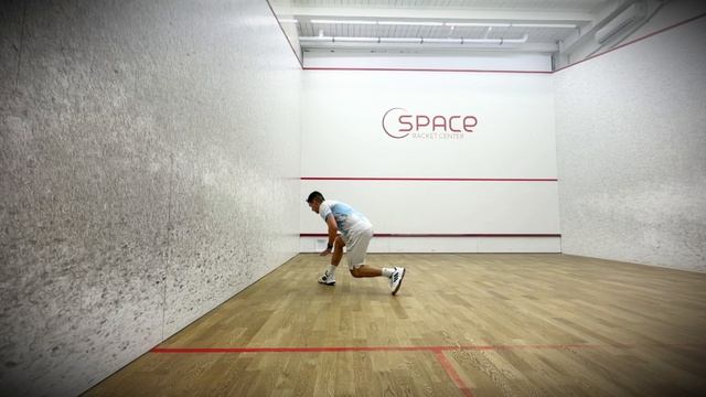 СКВОШ. Драйв в передней части корта слева 3