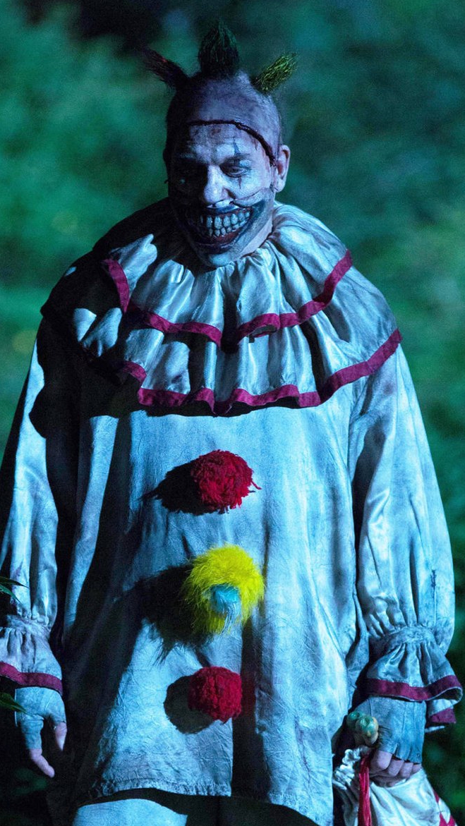 Лабиринт по квадратику  без смысла  клоун психики знает весь лабиринт  целыймир юмор клоун