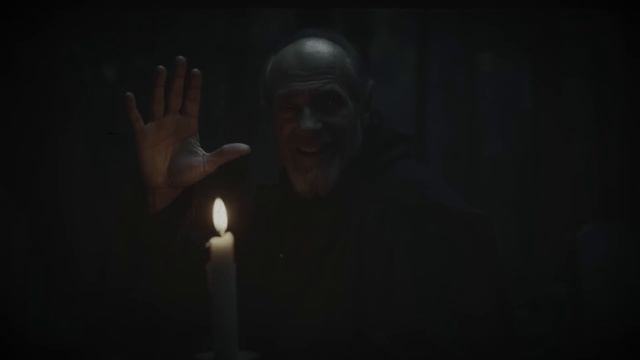 НЕ ХОДИ через КЛАДБИЩЕ ночью! Он может быть там...