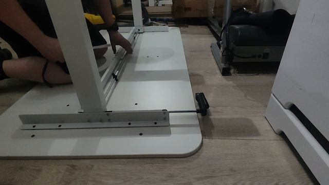 заканчиваю сборку стола