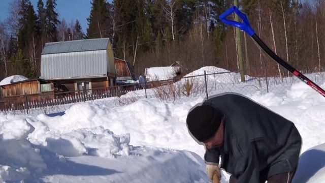 У  НАС  ЗИМА  БЫВАЕТ,  Я  БЕЗ  ДЕЛА  НЕ  СКУЧАЮ.