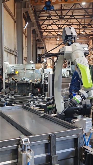 Робот сварщик. Производство. Сделано в России. производство завод сделановперми  телеги