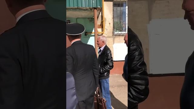 Липовский Иван Николаевич разбирается в проблеме жителей дома №56 после капремонта