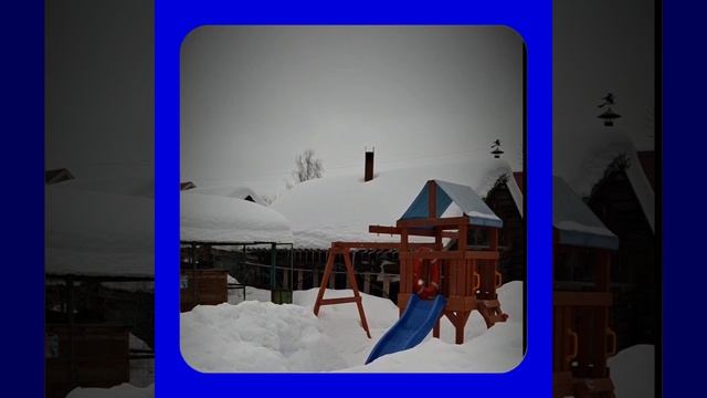 1000056990.mp4 Собака наблюдает за устройством лестницы на 2-ой этаж в доме А-фрейм