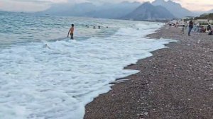 Средиземное Море вечером. В прошлом году, а в этом ХОЛОДНО!