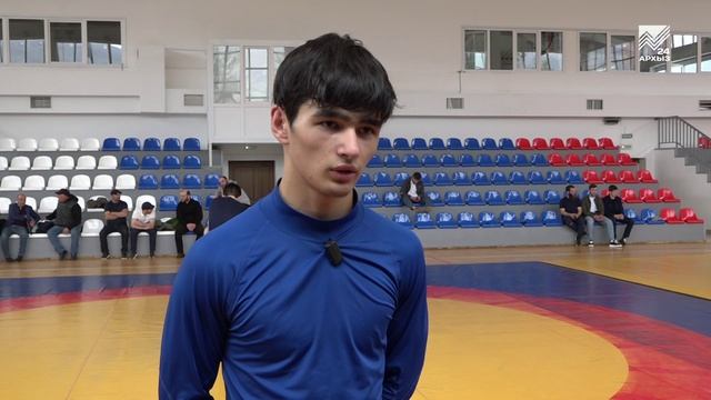 Борцы на поясах из КЧР завоевали 15 медалей на Первенстве России в Уфе