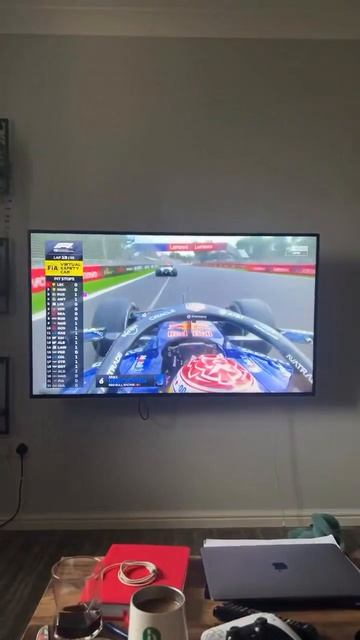 Закадровая озвучка