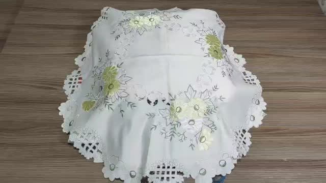 Лот 2703 Скатерти Салфетки  Германия 1010 р-кг 15,2 кг 112 ед