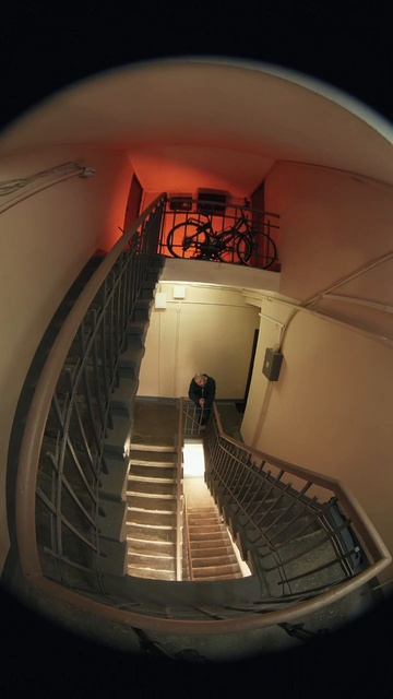 Отправь в комментарии названия трёх треков, которые согревали твою душу на этой неделе ✨