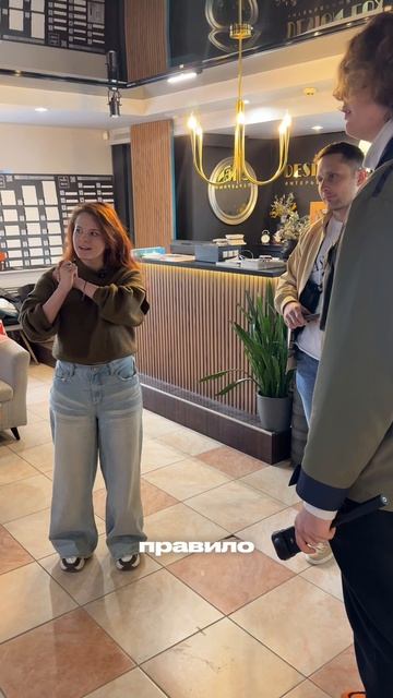 Меняем дверь? 🚪  #жккрылья #ремонт #городорел #ремонтзалям #ремонтпобратски