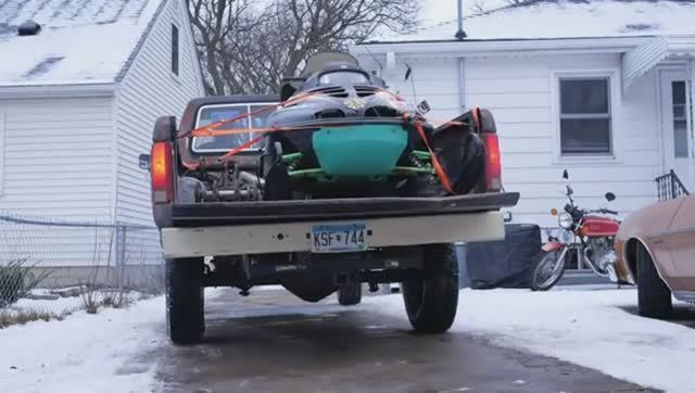 The Week I Owned A Snowmobile -Видео от SimonFordman