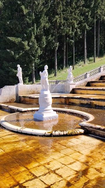 Петродворец. Фонтан Золотая Гора. Апполон