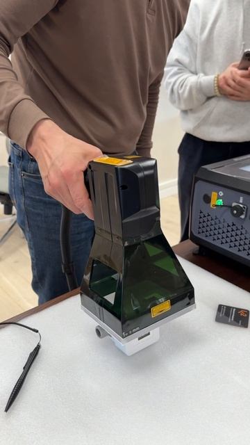 Лазер, который маркирует ВСЁ! ⚡️ Обзор Sunine серии LDII