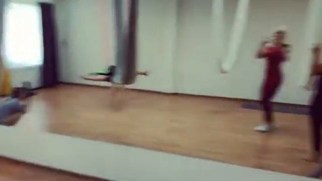 Воздушная йога Нижний Новгород студия Здрава