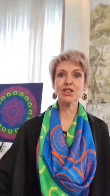 КАРТИНЫ ХУДОЖНИКА ЕЛЕНЫ ГРОХОВИЦКОЙ на неделе моды GEO FASHION WEEK ОТ ЛЕГЕНДАРНОГО ПОРТАЛА GEOMETRI