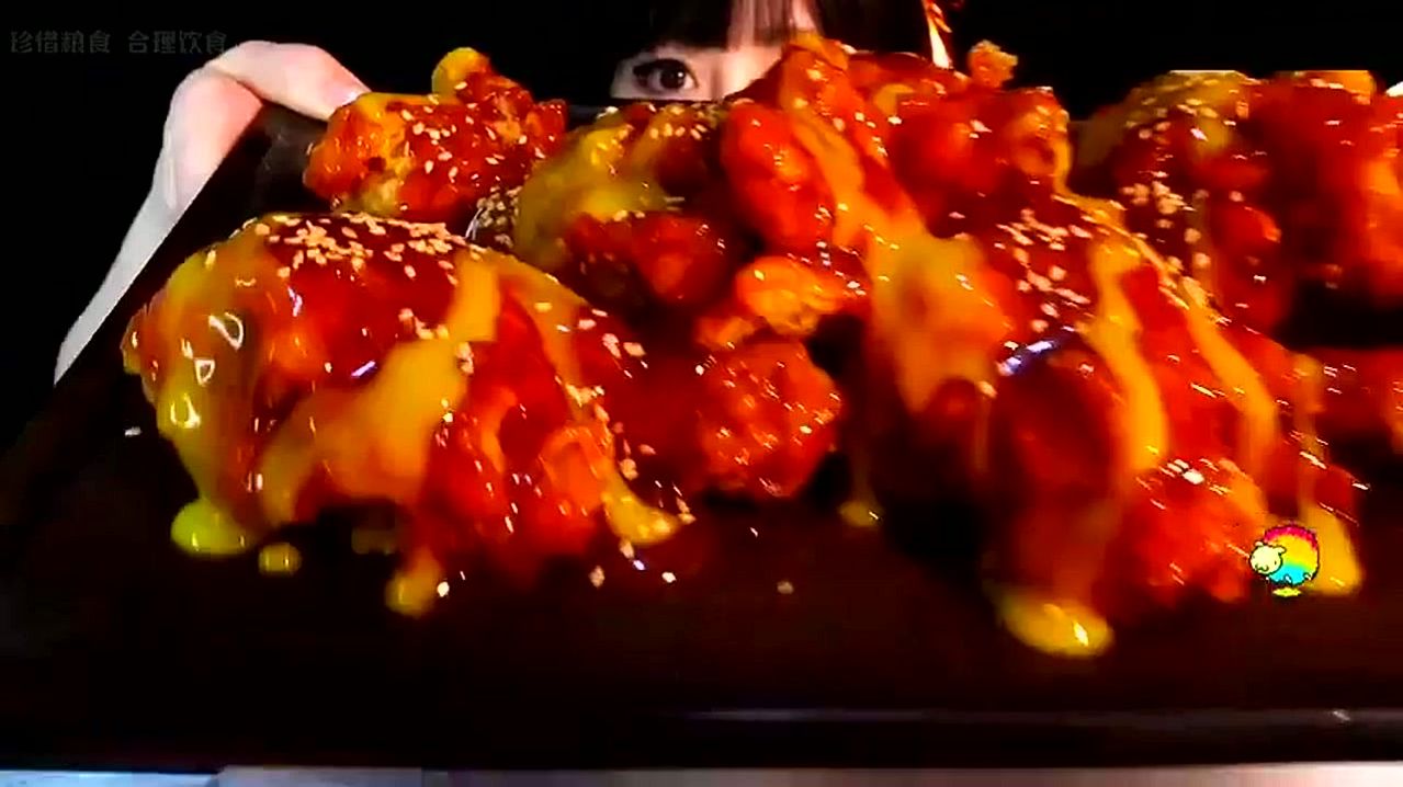 Кореянка ест курицу. Мукбанг. Китайцы едят на камеру.🍣 большой сет