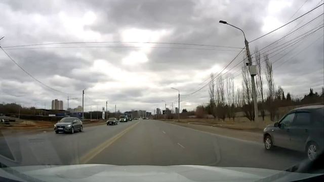 Авария на Волгоградской улице в Омске