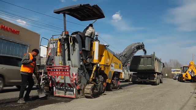 Активное восстановление дорожного покрытия идёт в Бийске (