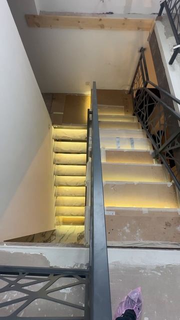 Монтаж Умный подсветки ступеней лестницыЭлектромонтажУмный Дом ОтоплениеИнженерная сантехника.