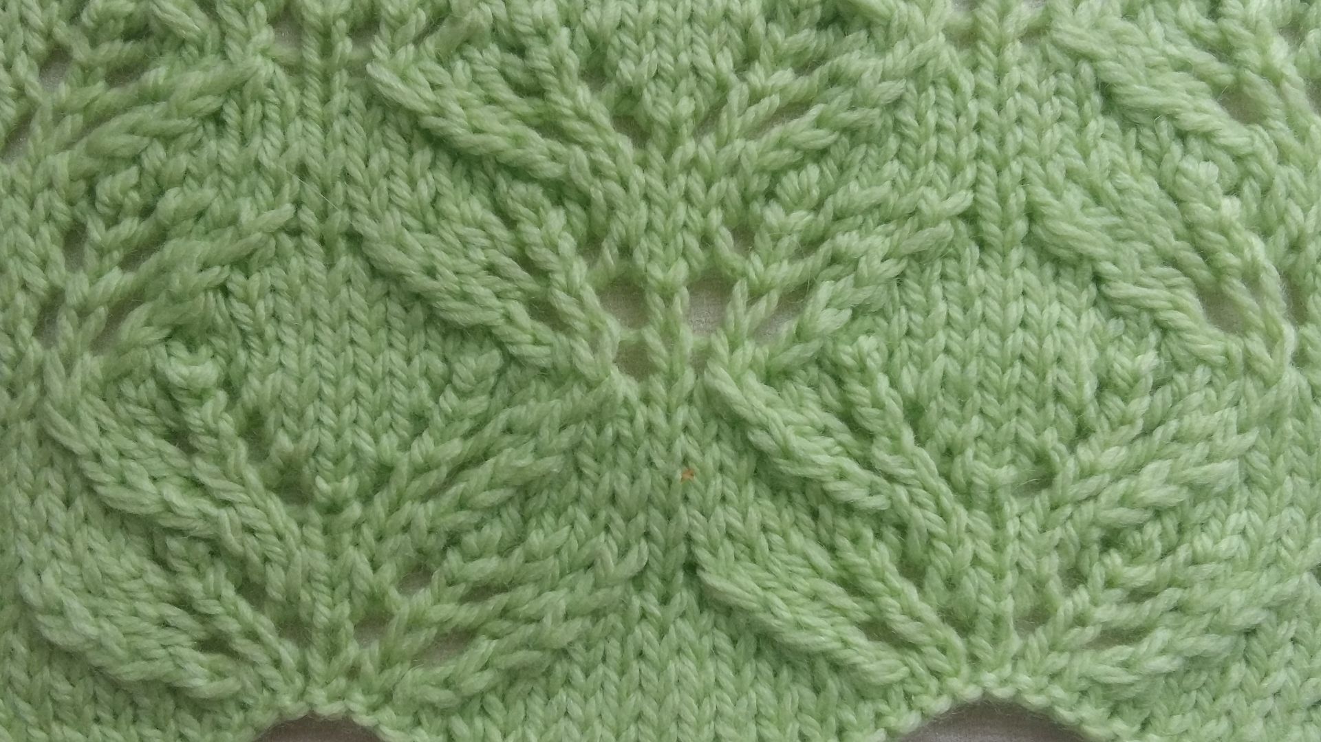 124. Ажурные листья