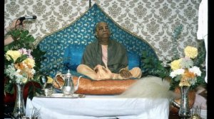 Примите Кришну своим Богом