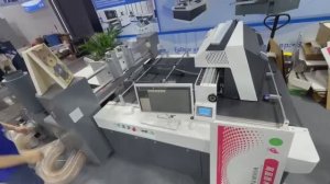 Цифровая печатная машина для печати на гофрокартоне QHK-645S - работа оборудования