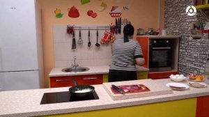 Утреннее меню. Готовим яичницу с творогом