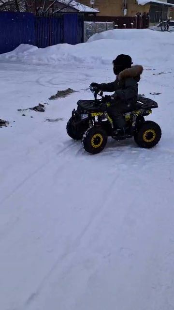 Зимние покатухи на Квадрике