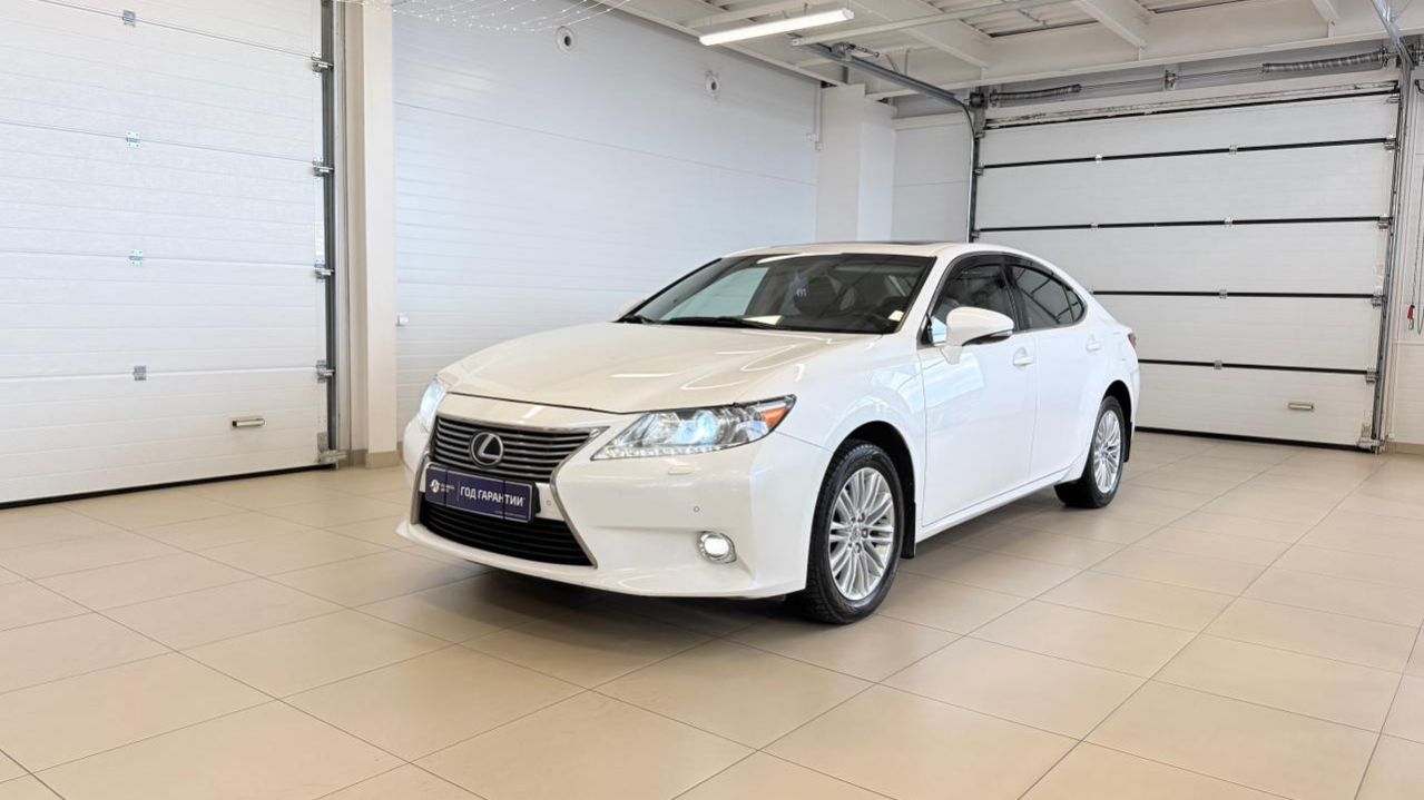 Lexus ES250 2014 год