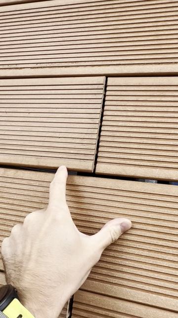 Почему доска играет?