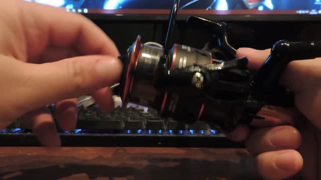 Дешёвая китайская катушка на фидер