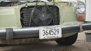 Fixing Up An Old Diesel-Powered Mercedes -Видео от SimonFordman