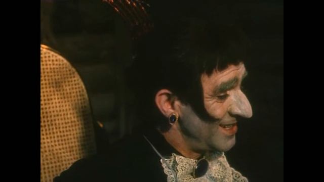 Может икорки лягушачьей? Фрагменты из фильма 