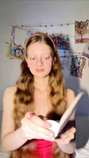 Духами довольна.
Пользоваться буду по настроению. Всё же я немножечко отношу себя к лёгкому вайбу хи