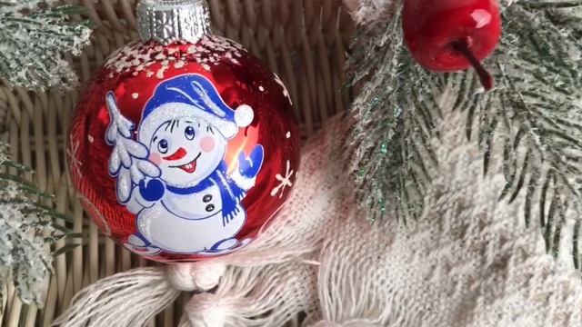 Стеклянный ёлочный шар СНЕГОВИЧОК, расписной, красный, 60 мм, С1425-крас